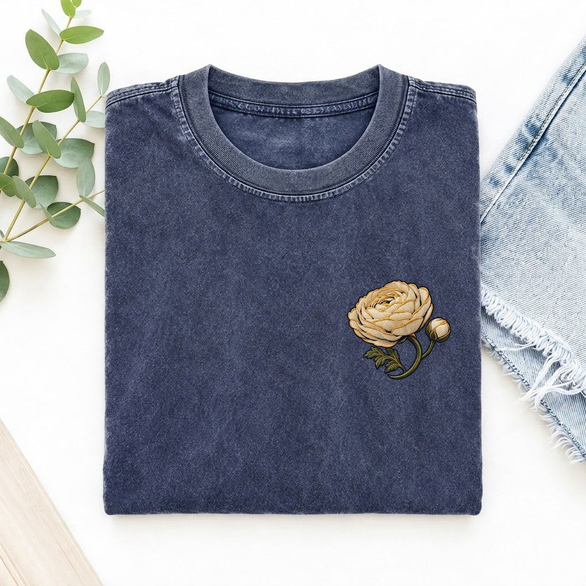 Ranunculus Layered Cup Left Chest Thread Signatures II Left Chest Vintage T-shirt – Blue