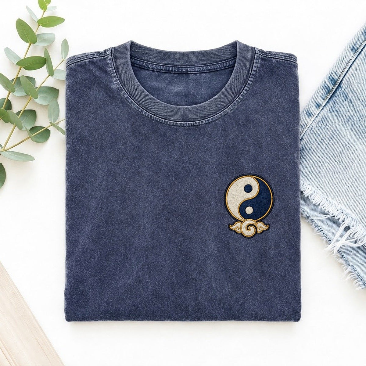 Yin Yang Cloud Symbol Emblems Left Chest Vintage T-shirt – Blue