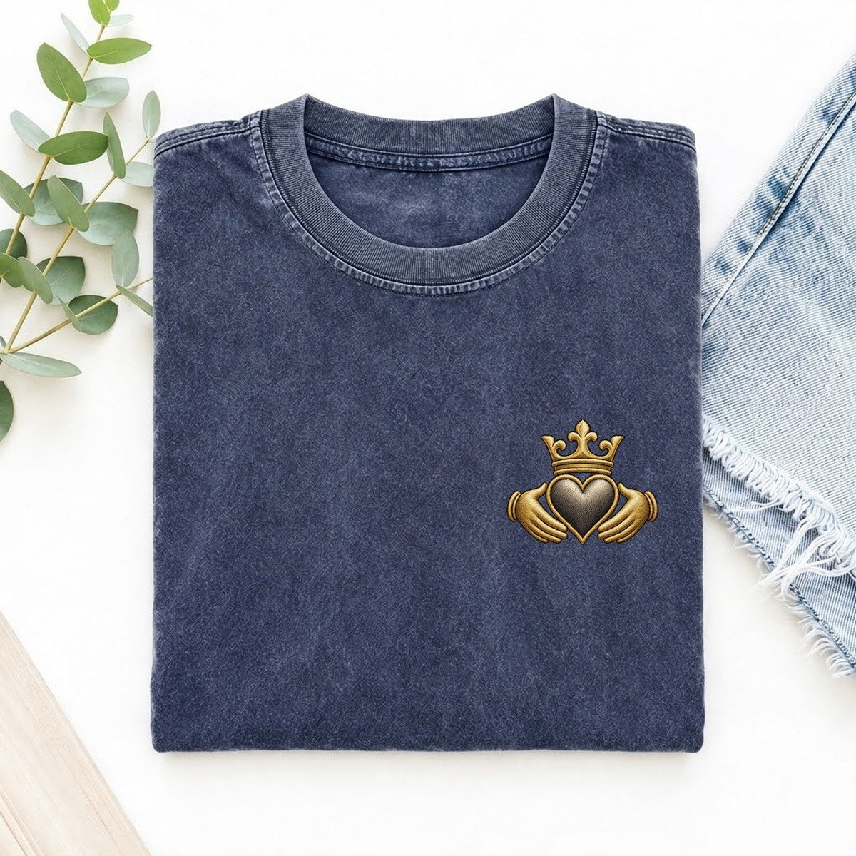 Claddagh Heart Left Chest Vintage T-shirt – Blue