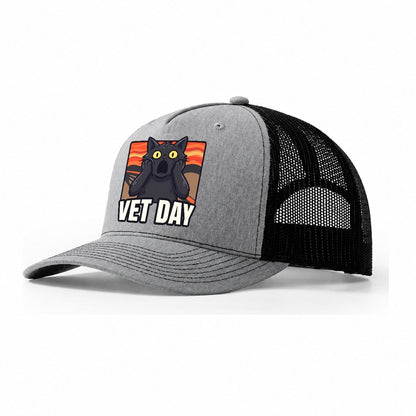 Black Cat Scream Vet Day Scream Trucker Hat – Sport Grey Black
