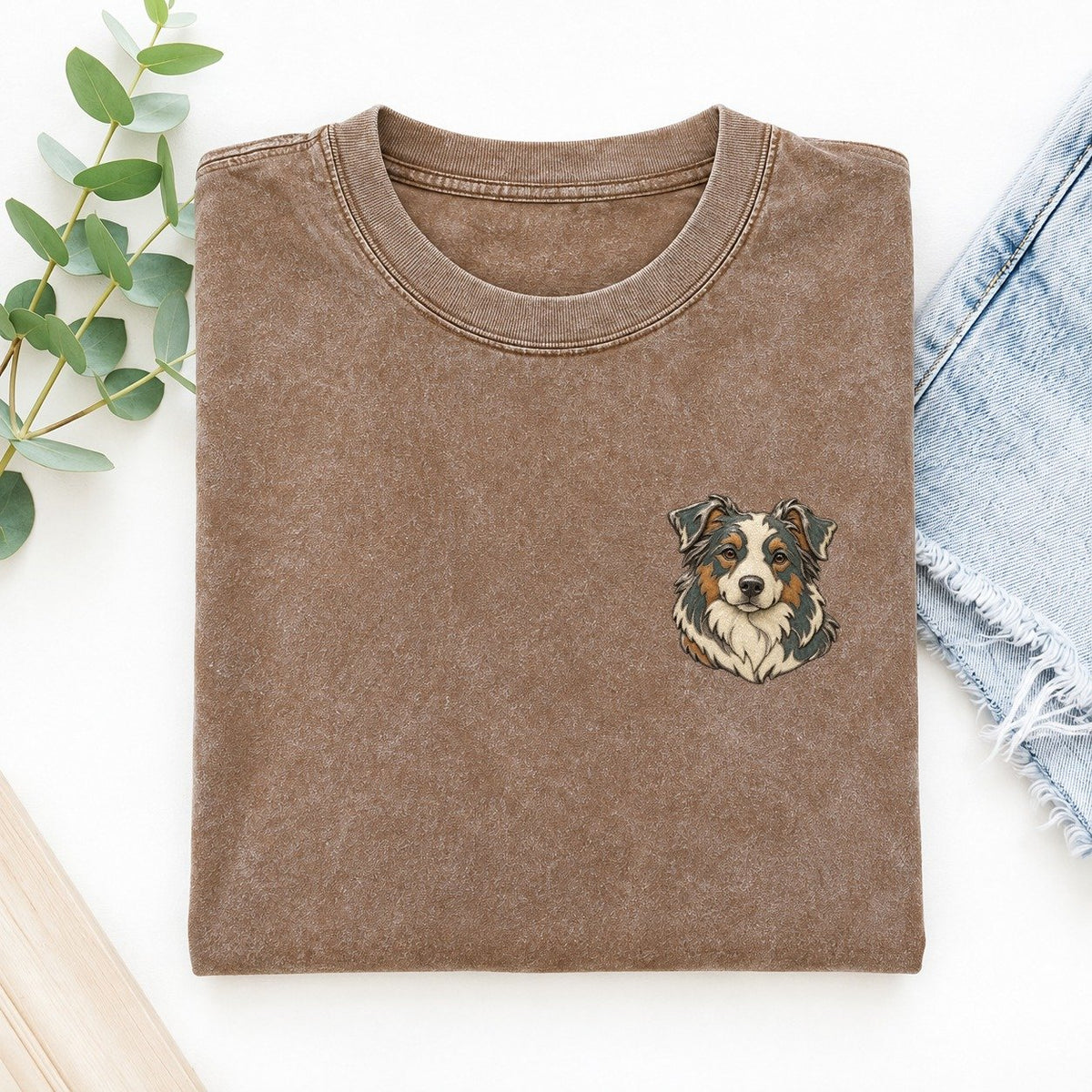 Aussie Collar Curve Keepsake Emblem Left Chest Vintage T-shirt – Brown