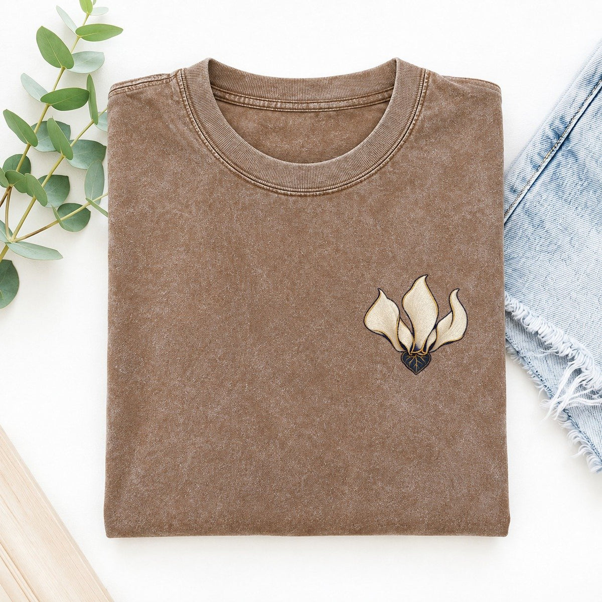 Cyclamen Petal Sweep Left Chest Vintage T-shirt – Brown