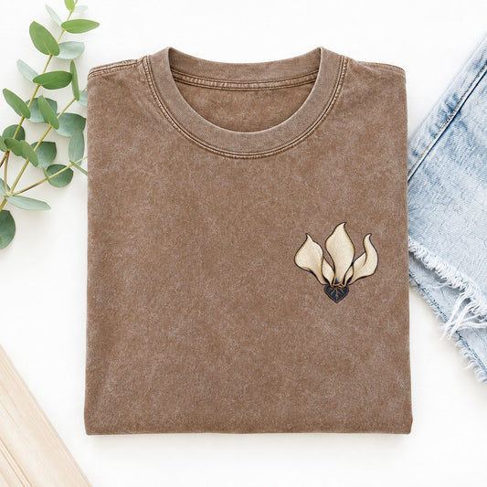 Cyclamen Petal Sweep Left Chest Vintage T-shirt – Brown