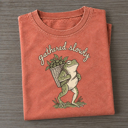 Berry Basket Pond Folk Vintage T-shirt – Terracotta
