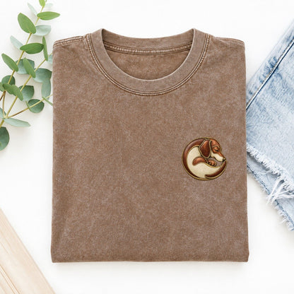 Dachshund Spiral Rest Keepsake Emblem Left Chest Vintage T-shirt – Brown