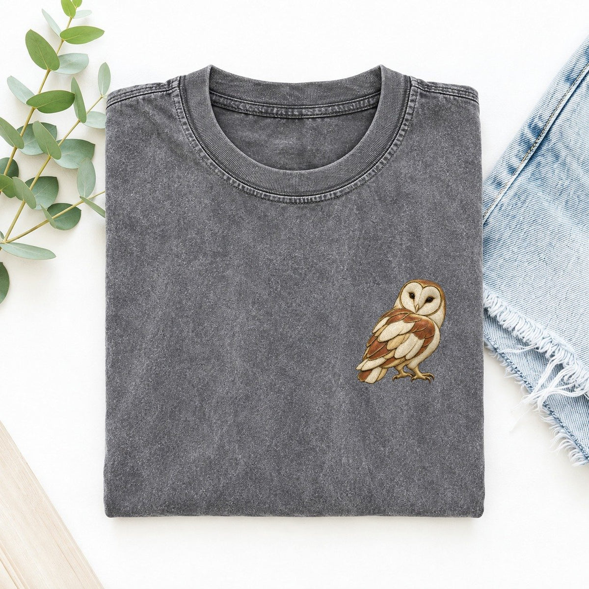 Barn Owl Shoulder Turn Keepsake Emblem Left Chest Vintage T-shirt – Grey