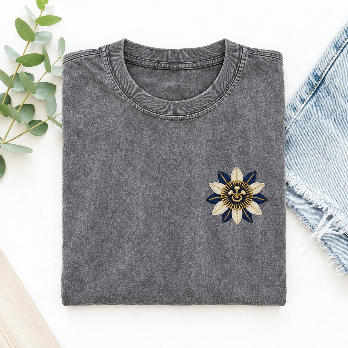 Passionflower Crown Left Chest Vintage T-shirt – Grey