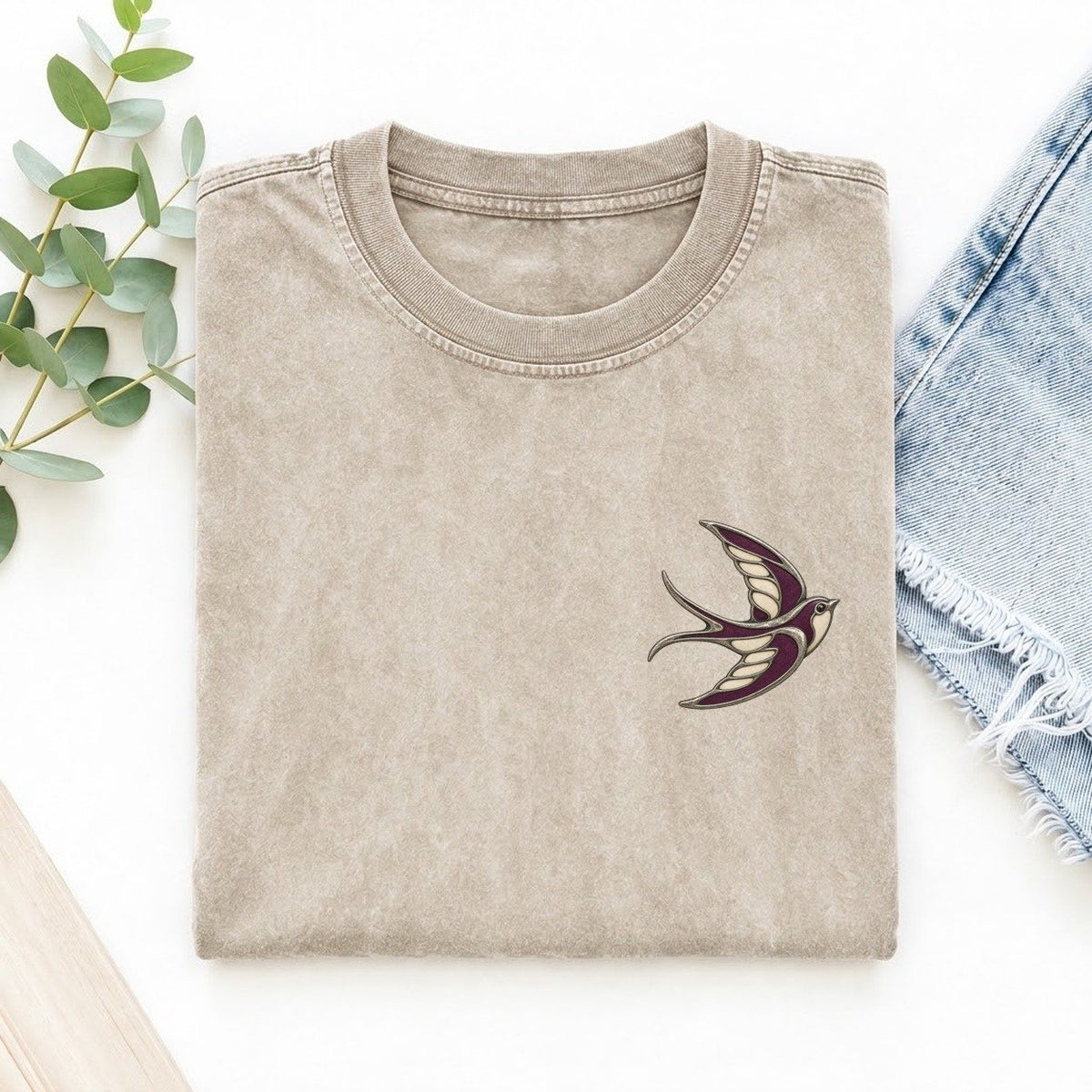 Swallow Swept Arc Keepsake Emblem Left Chest Vintage T-shirt – Off White
