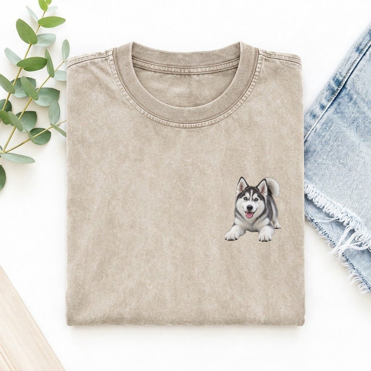 Siberian Husky Play Bow Left Chest Vintage T-shirt – Off White