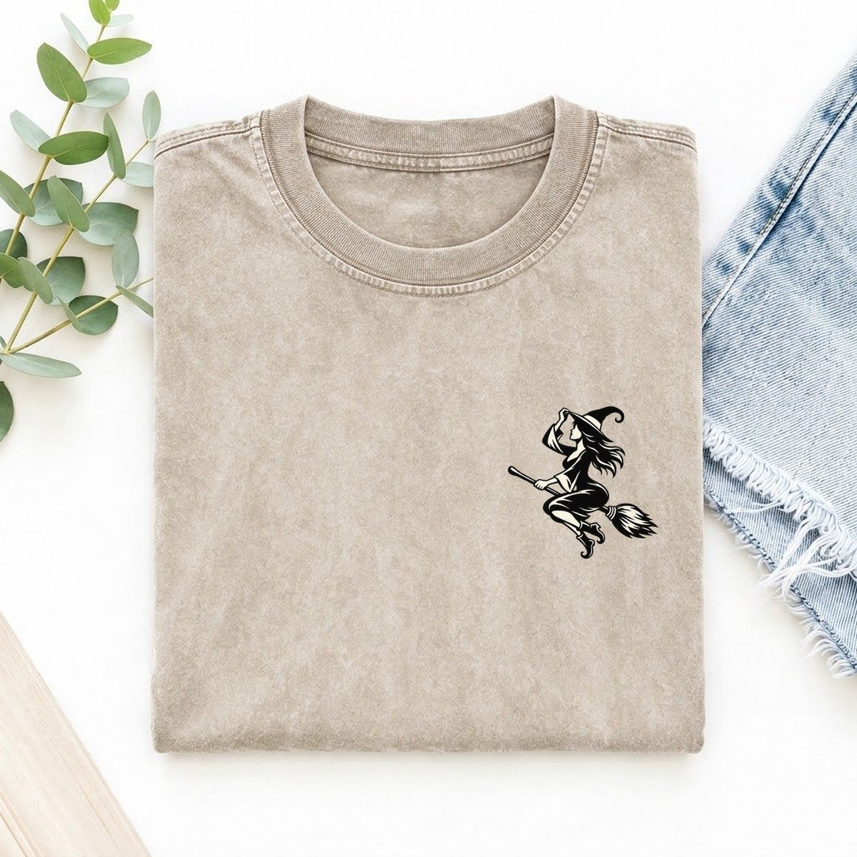 Witch On Broom Left Chest Vintage T-shirt – Off White