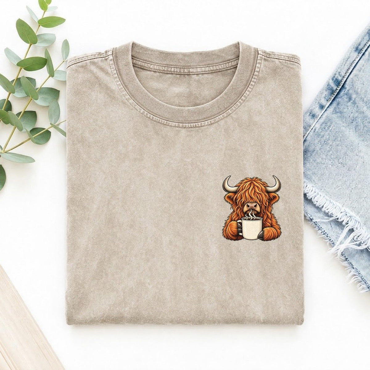 Highland Cow Coffee Left Chest Vintage T-shirt – Off White
