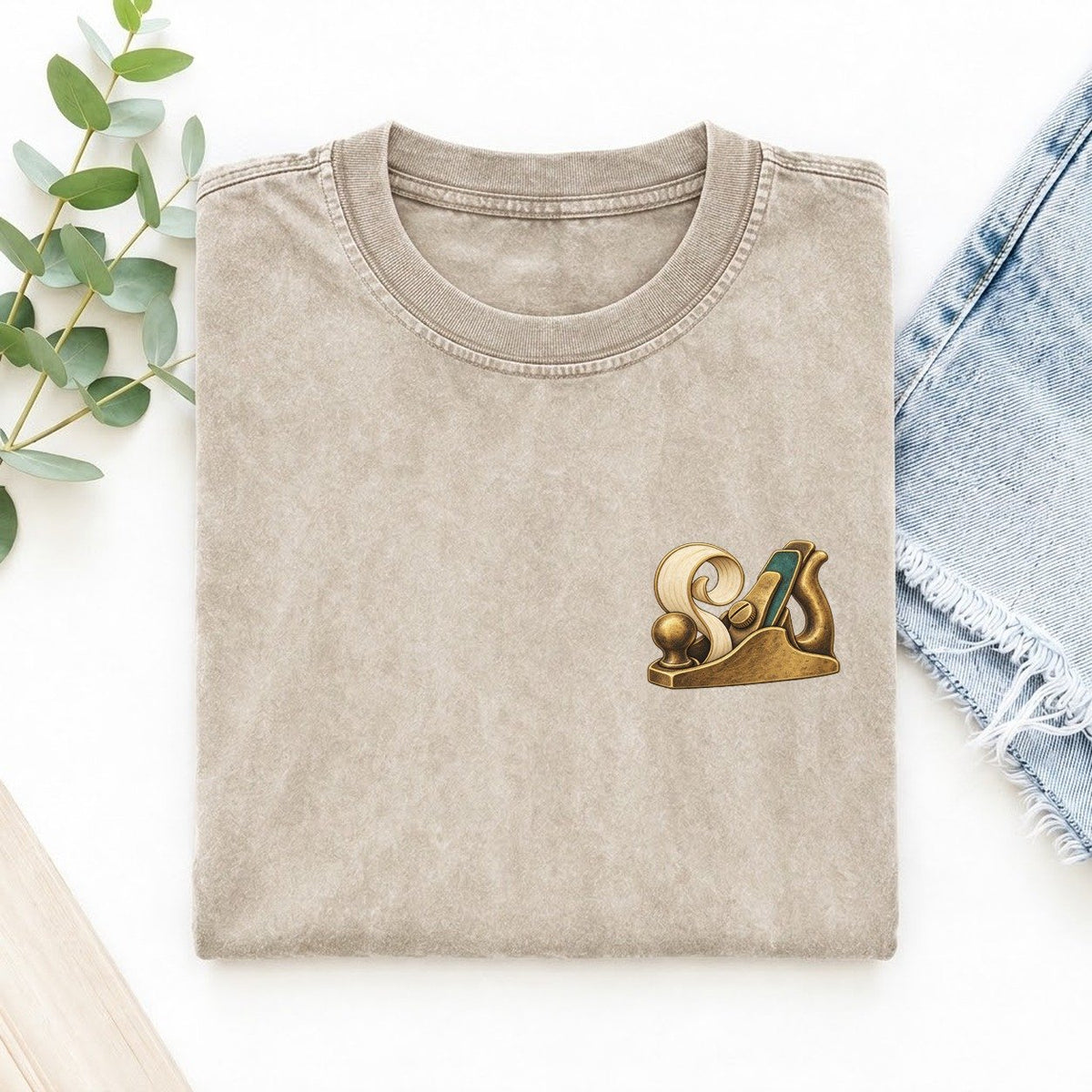 Wood Plane Shaving Keepsake Emblem Left Chest Vintage T-shirt – Off White