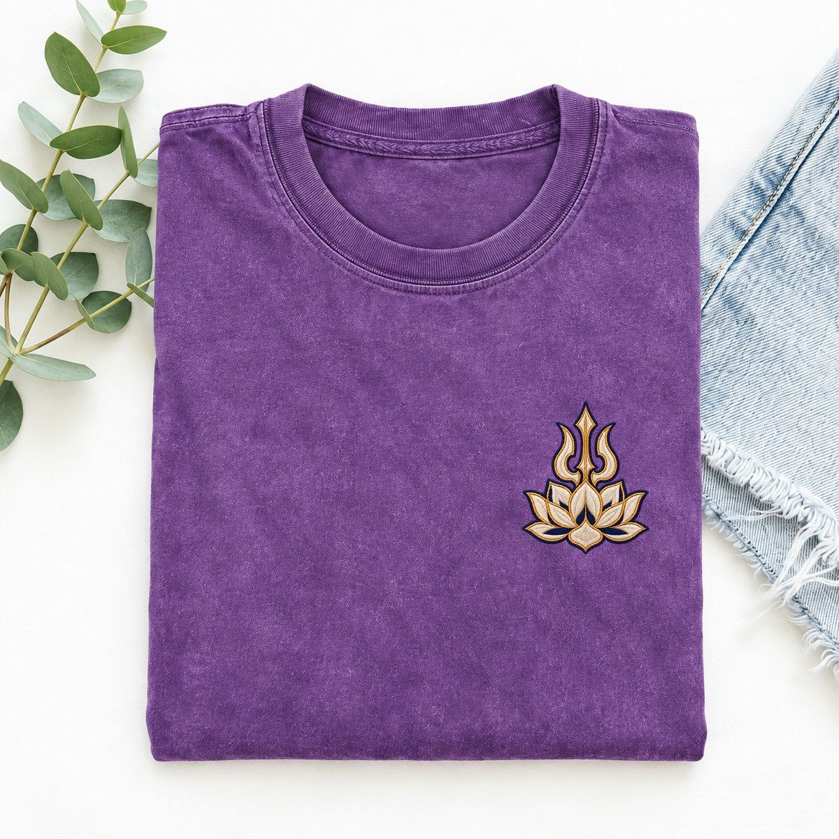 Trishula Lotus Symbol Emblems Left Chest Vintage T-shirt – Purple
