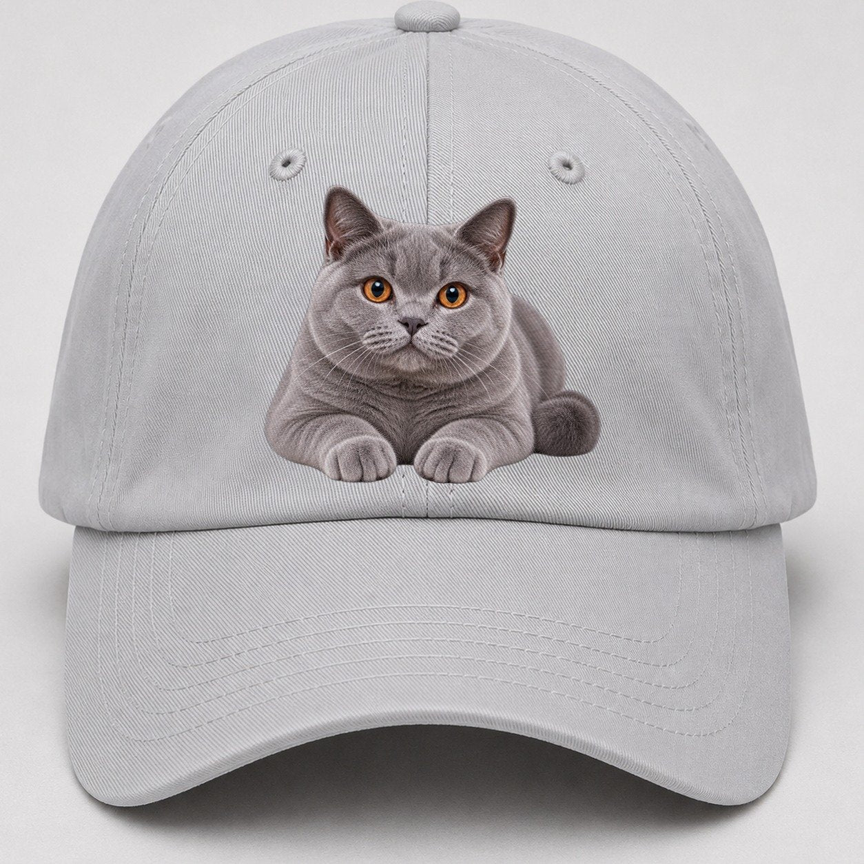 British Shorthair Reclining Paws Forward Realistic Cat Portrait Baseball Cap – Light Gray