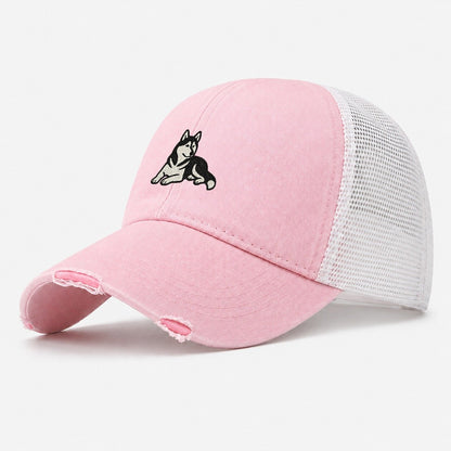 Siberian Husky Black And White Relaxed Lying Down With Head Washed Trucker Hat – Light Pink