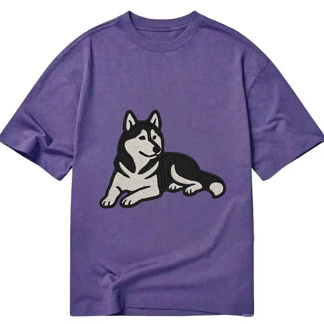 Siberian Husky Black And White Relaxed Lying Down With Head Classic T-shirt – Purple
