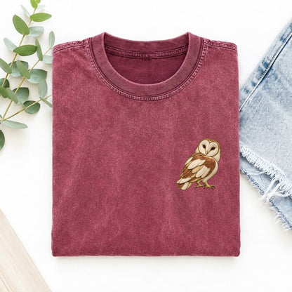 Barn Owl Shoulder Turn Keepsake Emblem Left Chest Vintage T-shirt – Raspberry