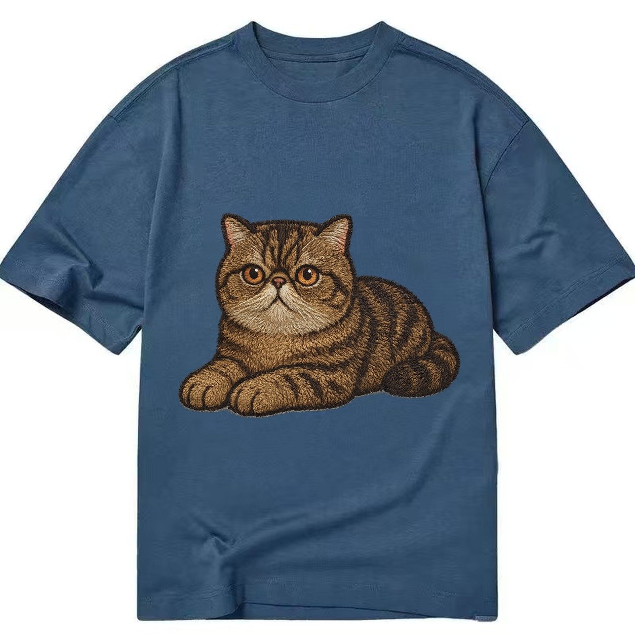 Exotic Shorthair Flat Face Plush Coat Relaxed Lying Down Wit Classic T-shirt – Twilight Navy