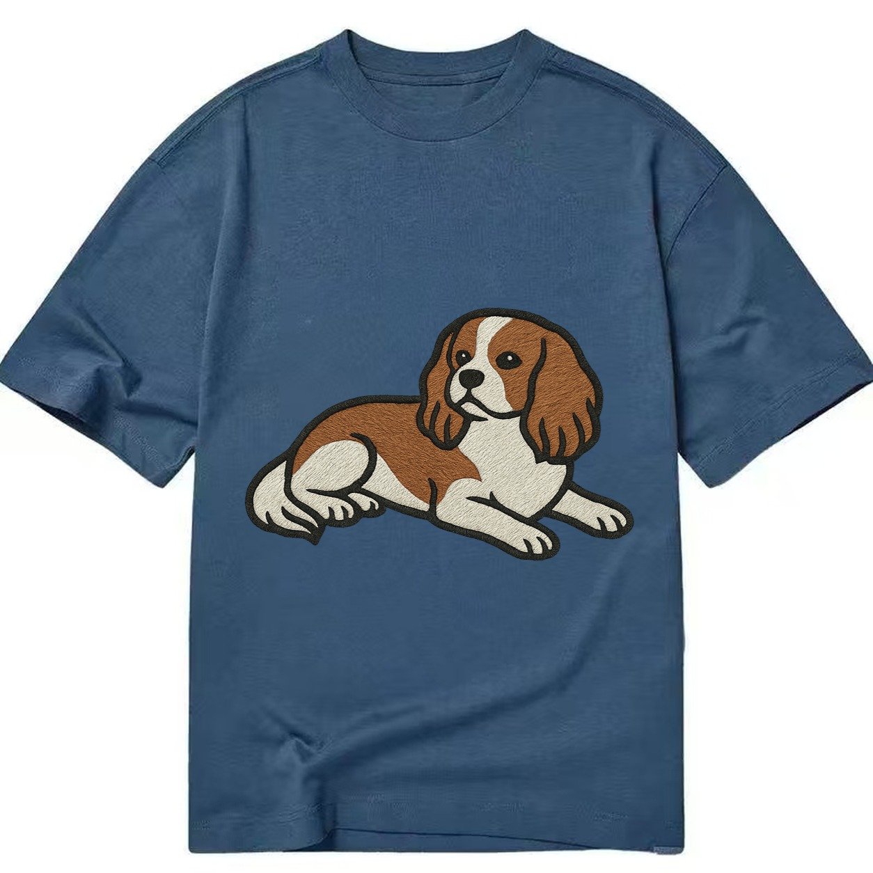 Cavalier King Charles Spaniel Blenheim Relaxed Lying Down Wi Classic T-shirt – Twilight Navy