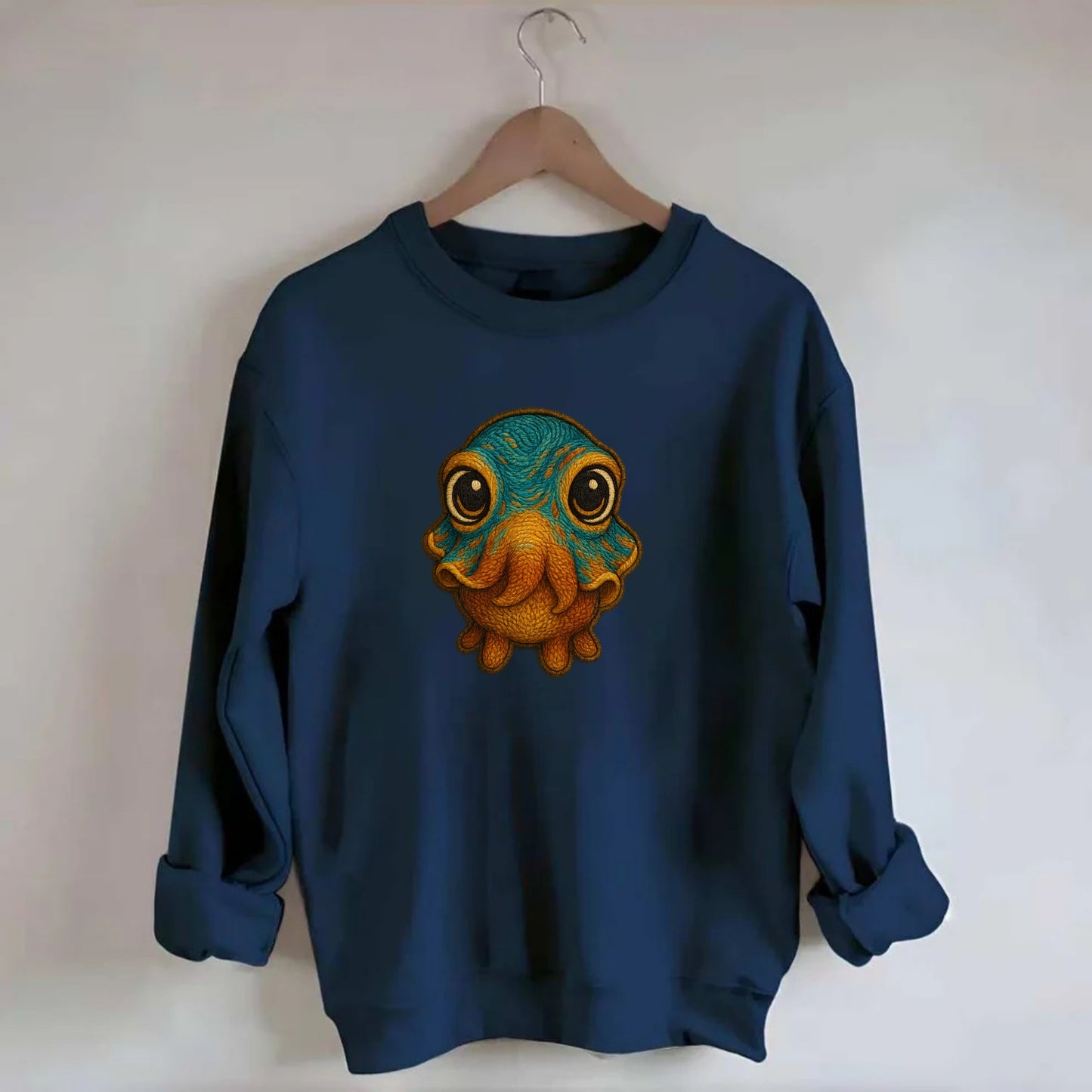Baby Cuttlefish - color-changing skin, W-shaped pupil, front-facing, hypnotic - Crewneck Sweatshirt - navy
