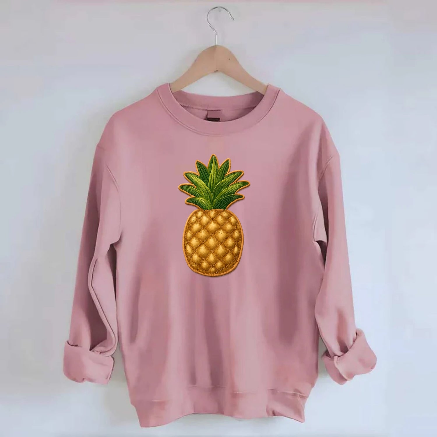 PINEAPPLE CROWN - tropical fruit in yellow and green , hospitality - Crewneck Sweatshirt - pink