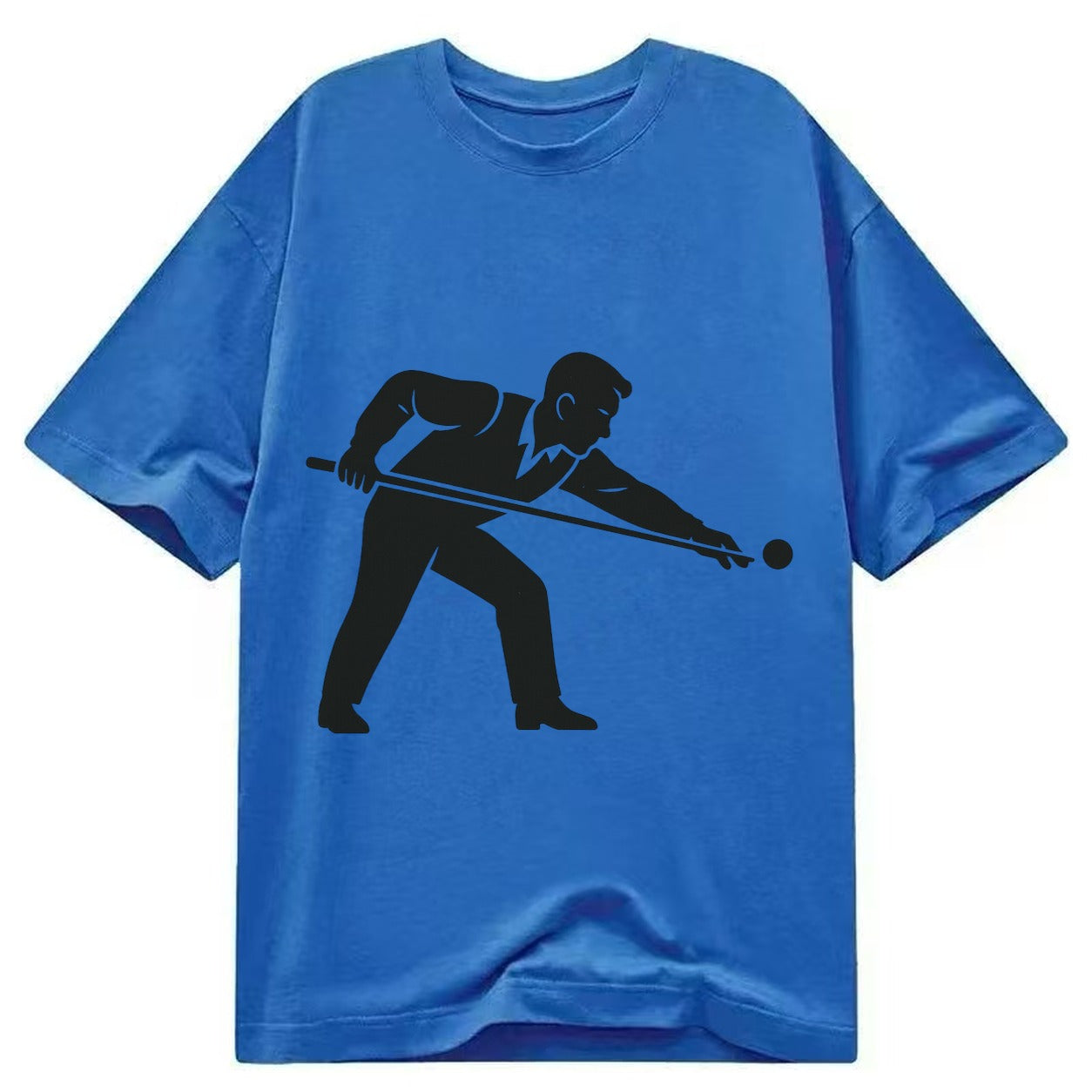 Pool player lining up shot - Classic T-shirt – Blue