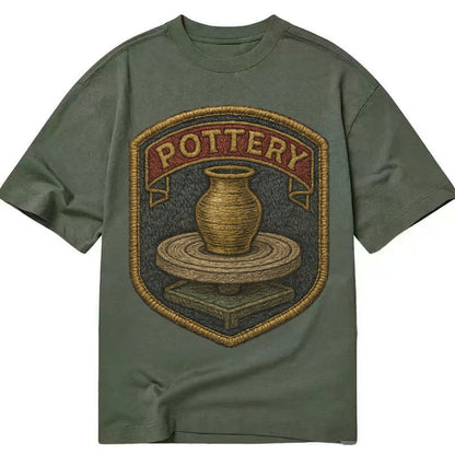 Pottery wheel with clay vessel - ceramicist symbol - Classic T-shirt – Army Green