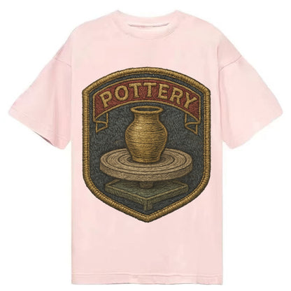 Pottery wheel with clay vessel - ceramicist symbol - Classic T-shirt – Pink