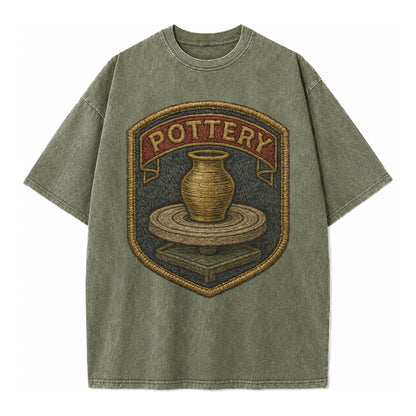 Pottery wheel with clay vessel - ceramicist symbol - Vintage T-shirt – Army Green