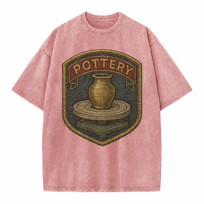 Pottery wheel with clay vessel - ceramicist symbol - Vintage T-shirt – Dusty Rose(Rose)