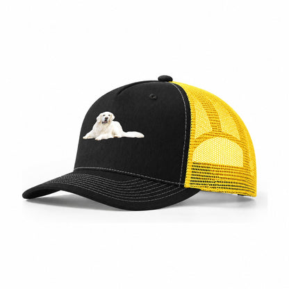 White English Cream Golden Retrievers Trucker Hat – Black Yellow