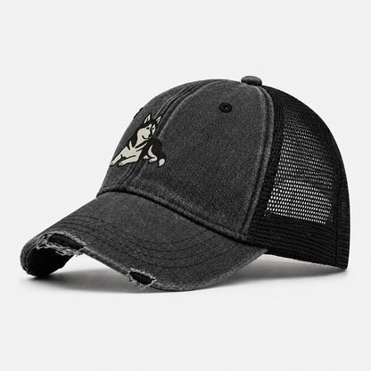 Siberian Husky Black And White Relaxed Lying Down With Head Washed Trucker Hat – Black