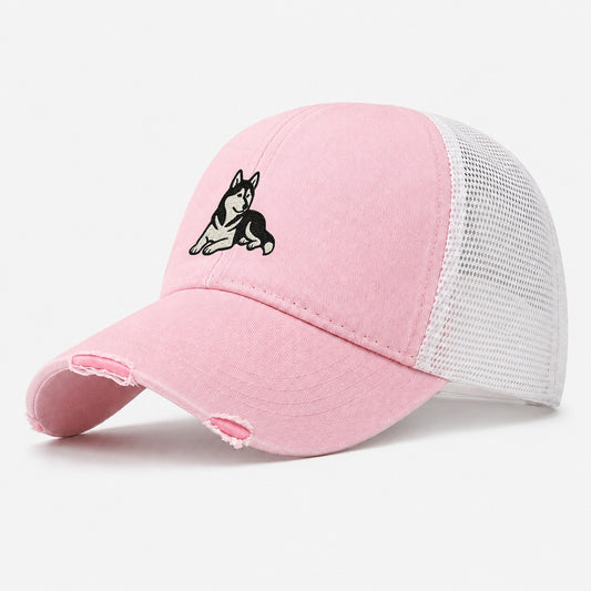 Siberian Husky Black And White Relaxed Lying Down With Head Washed Trucker Hat – Light Pink