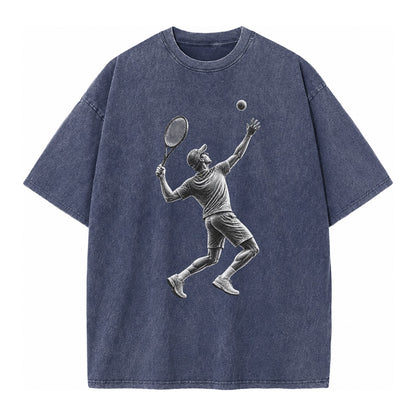 Tennis player serving powerful shot - Vintage T-shirt – Blue