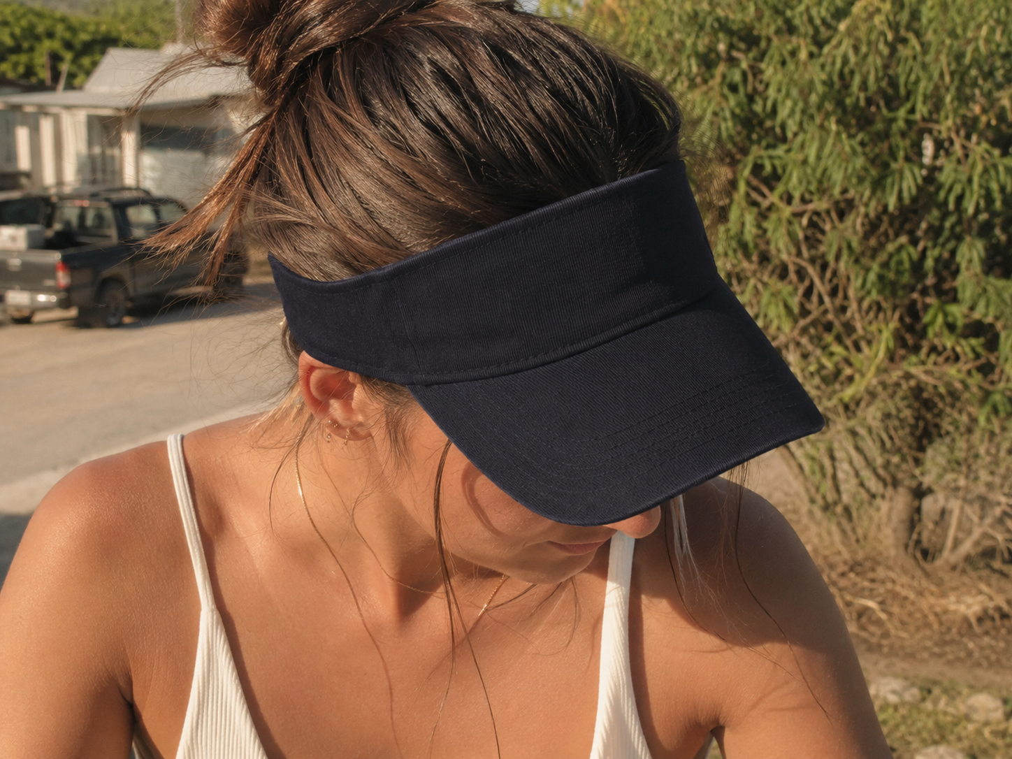 Pandaize visor — model wearing blank garment