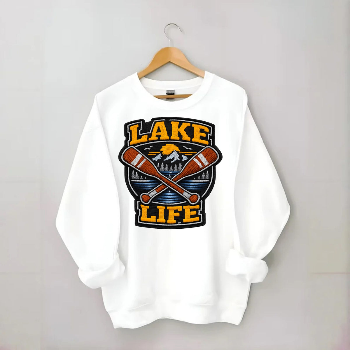 CANOE PADDLE - wooden paddle crossed in brown and cream , lake life - Crewneck Sweatshirt - white