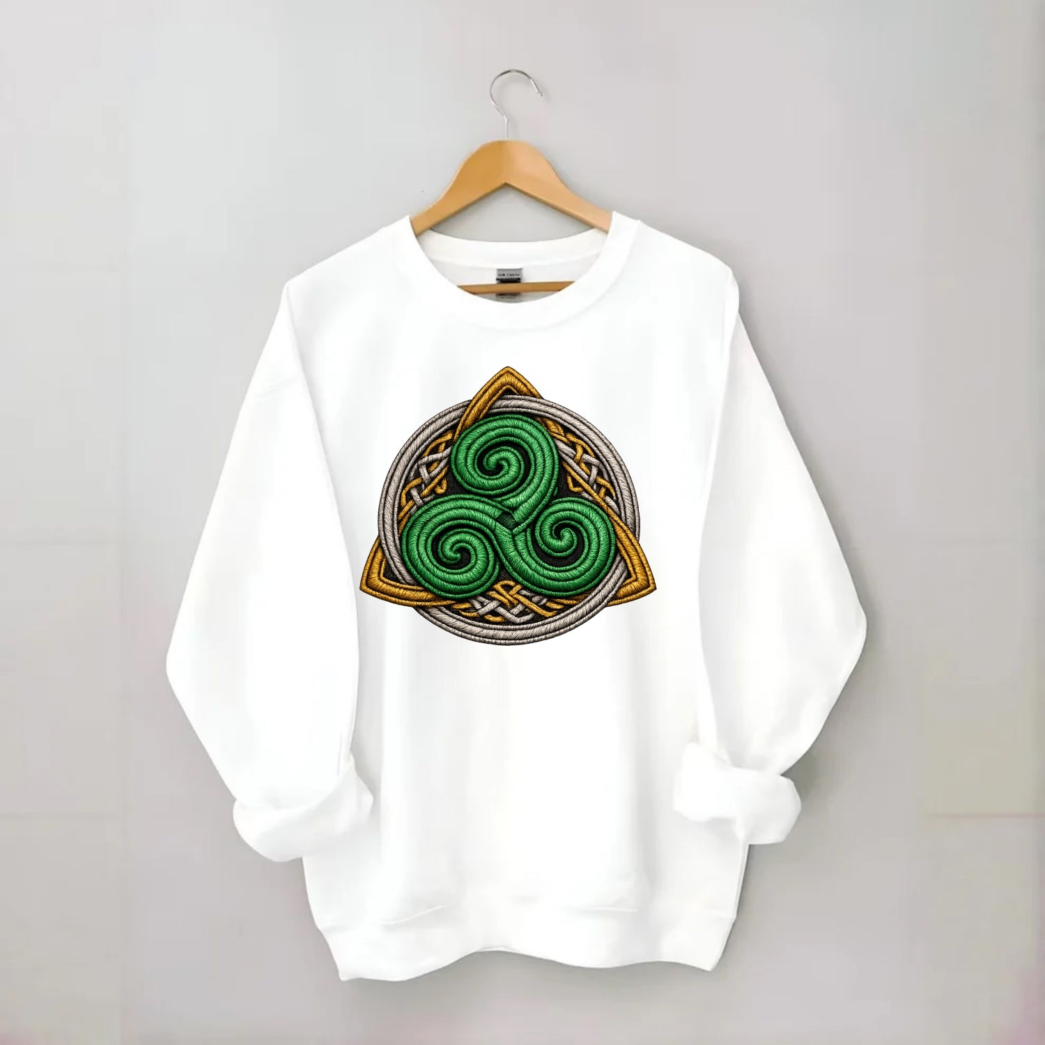 Spiral Knot Triskele - Crewneck Sweatshirt - white