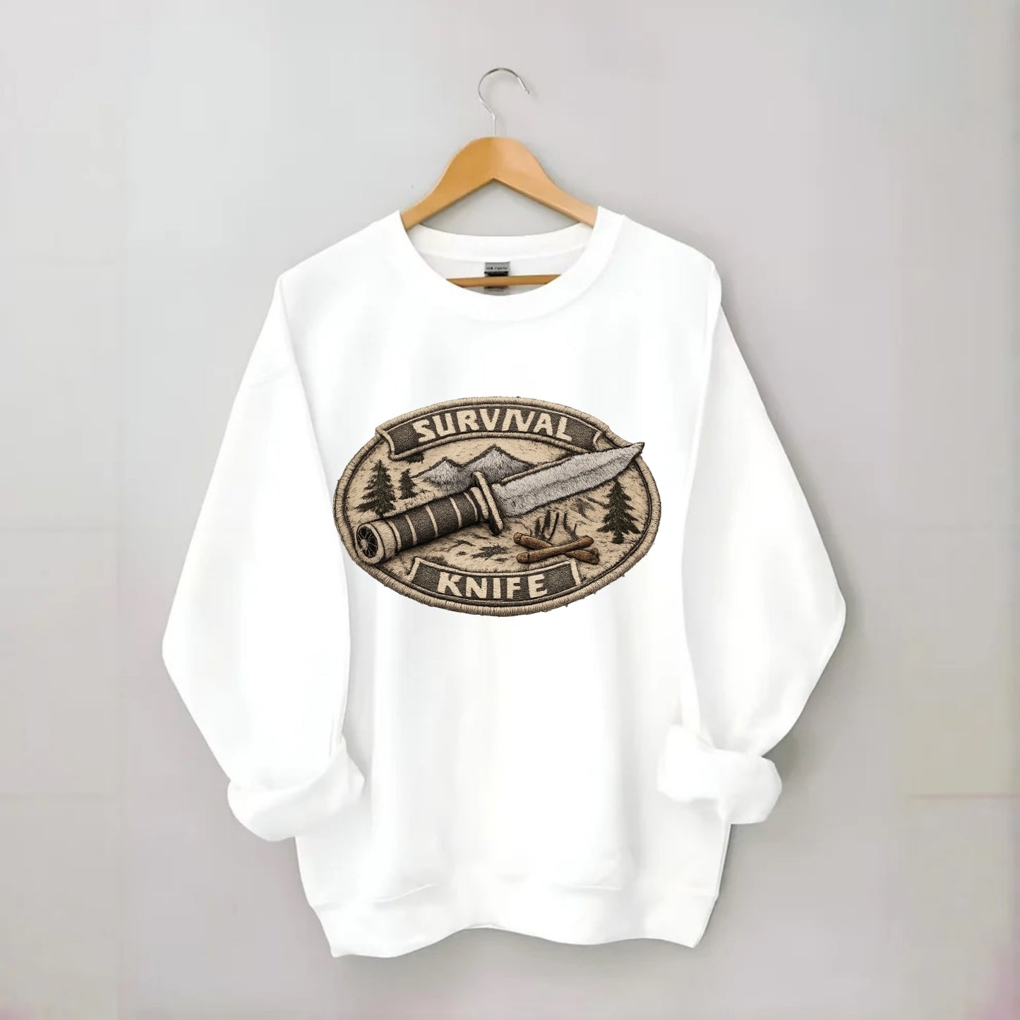 SURVIVAL KNIFE - fixed blade with compass in silver and black , bushcraft - Crewneck Sweatshirt - white