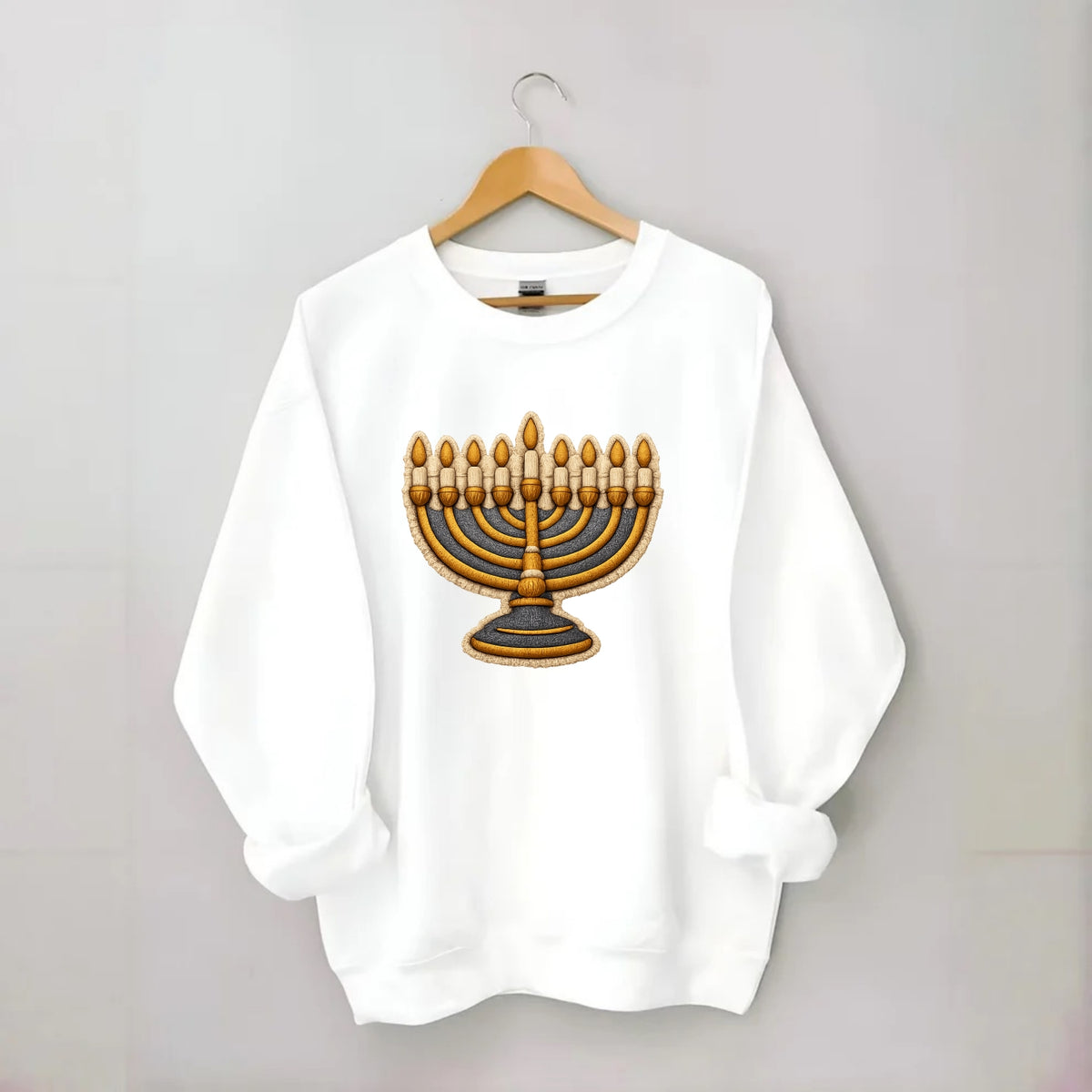 MENORAH LIGHTS - nine branch candelabra in gold and blue , Hanukkah - Crewneck Sweatshirt - white