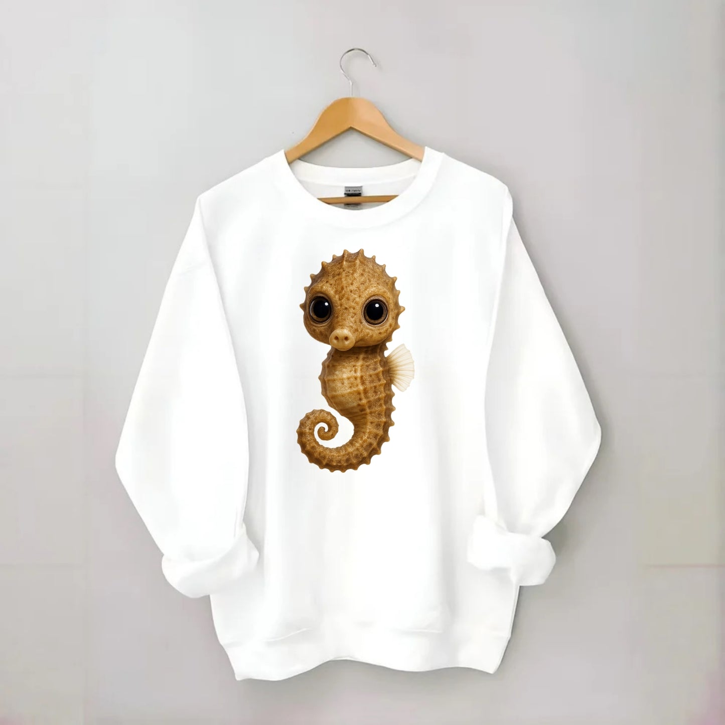 Baby Seahorse - curled tail, snout, large eyes, front-facing, delicate and - Crewneck Sweatshirt - white