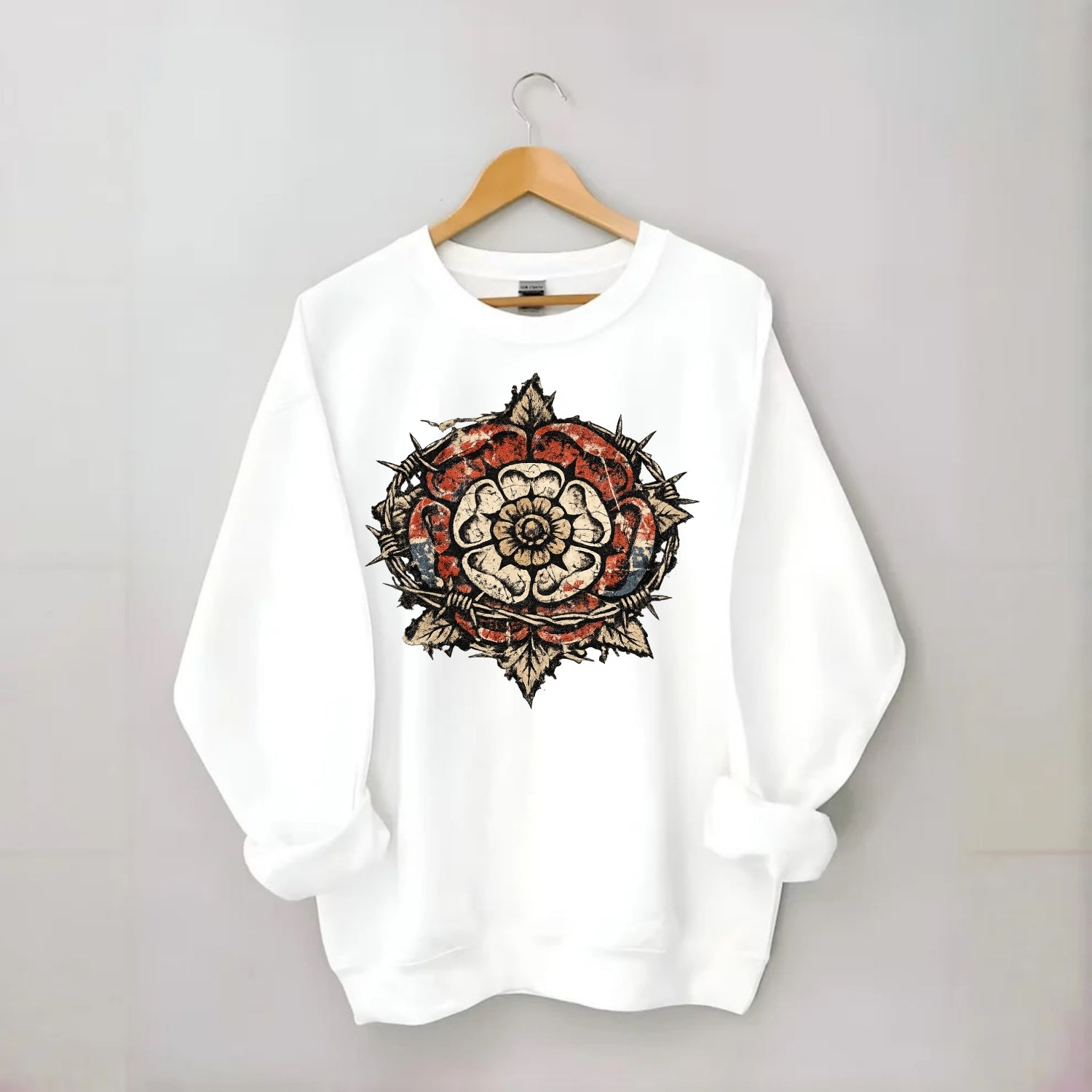 THORNED ROSE | Tudor rose with thorns | Barbed wire integration | Beautiful - Crewneck Sweatshirt - white