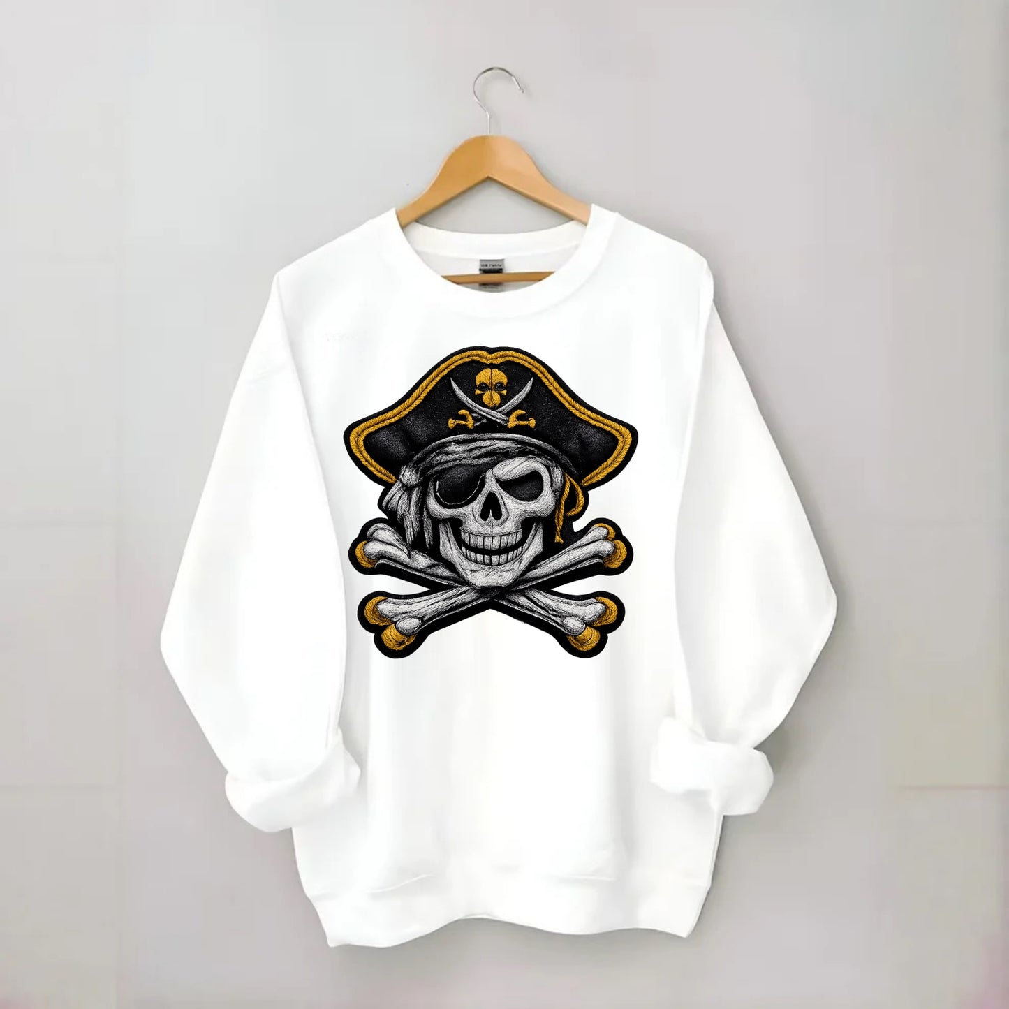 PIRATE SKULL - Jolly Roger skull in black and white , pirate - Crewneck Sweatshirt - white