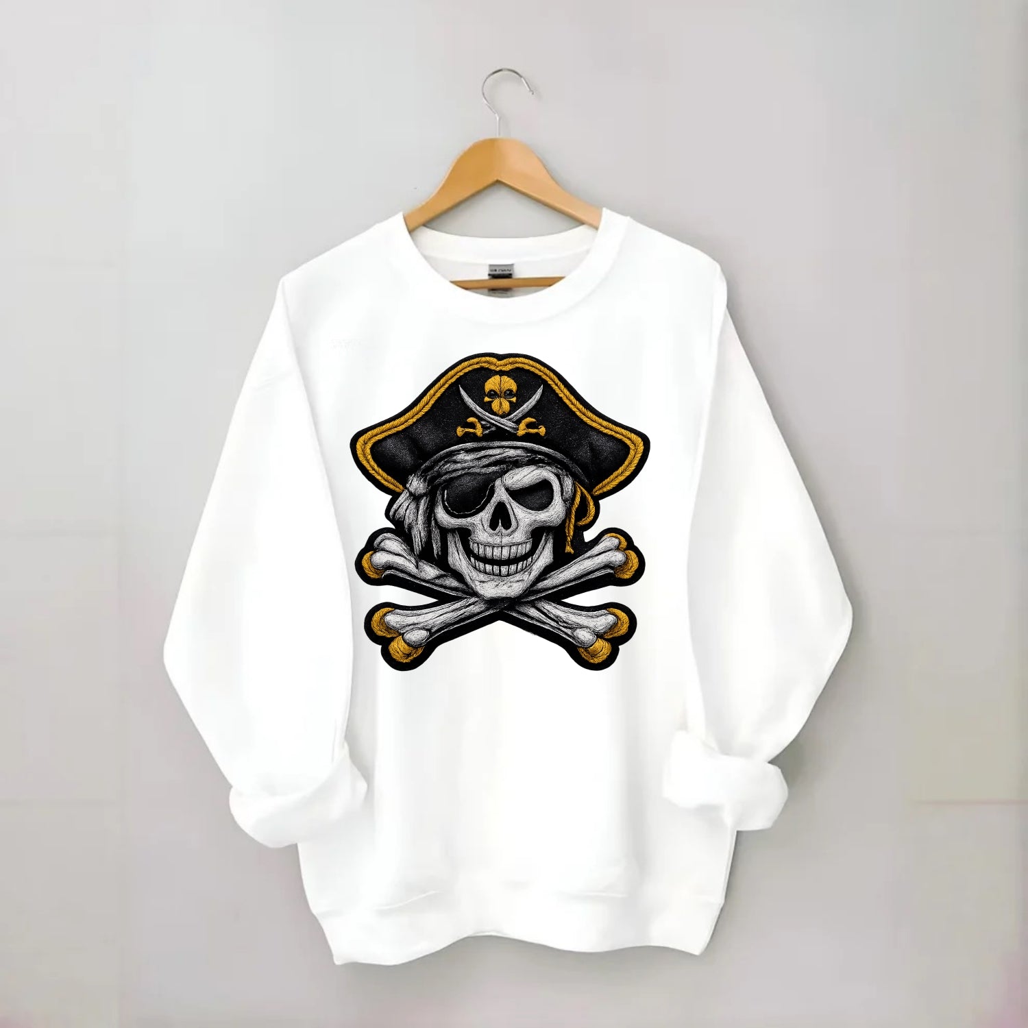 PIRATE SKULL - Jolly Roger skull in black and white , pirate - Crewneck Sweatshirt - white