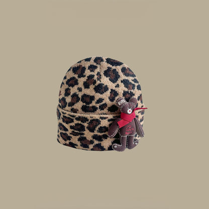 Women'S Leopard Print Beanie With Ear Flaps - Scarf Big Bear
